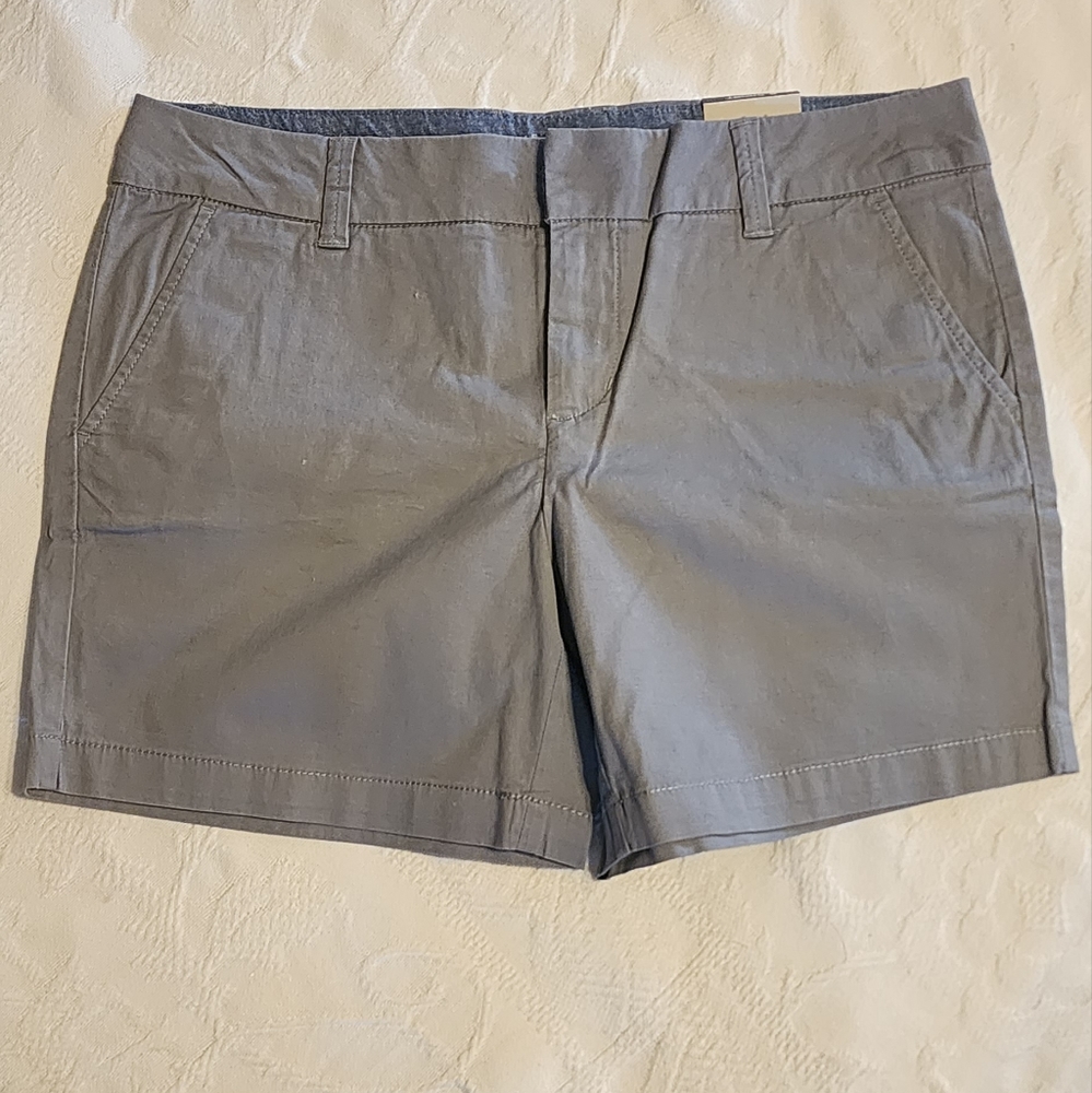 G.H. BASS & CO. Shorts sz 8 NWT #306